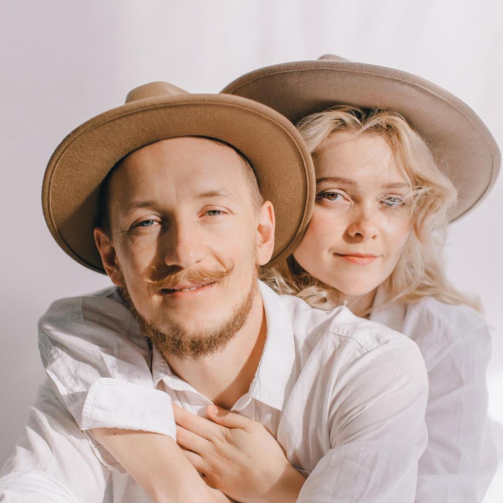 DreamWood wedding contact image