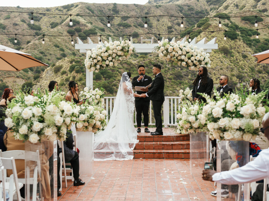 wedding ceremony, long beach weddinf, sailn azukal wedding planner, floral designer
