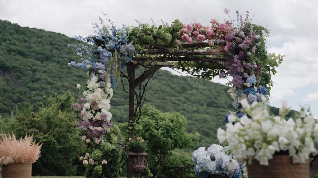 bridal bouquet, wedding florist, design, flower Allie, California, dreamwood, photo video wedding team